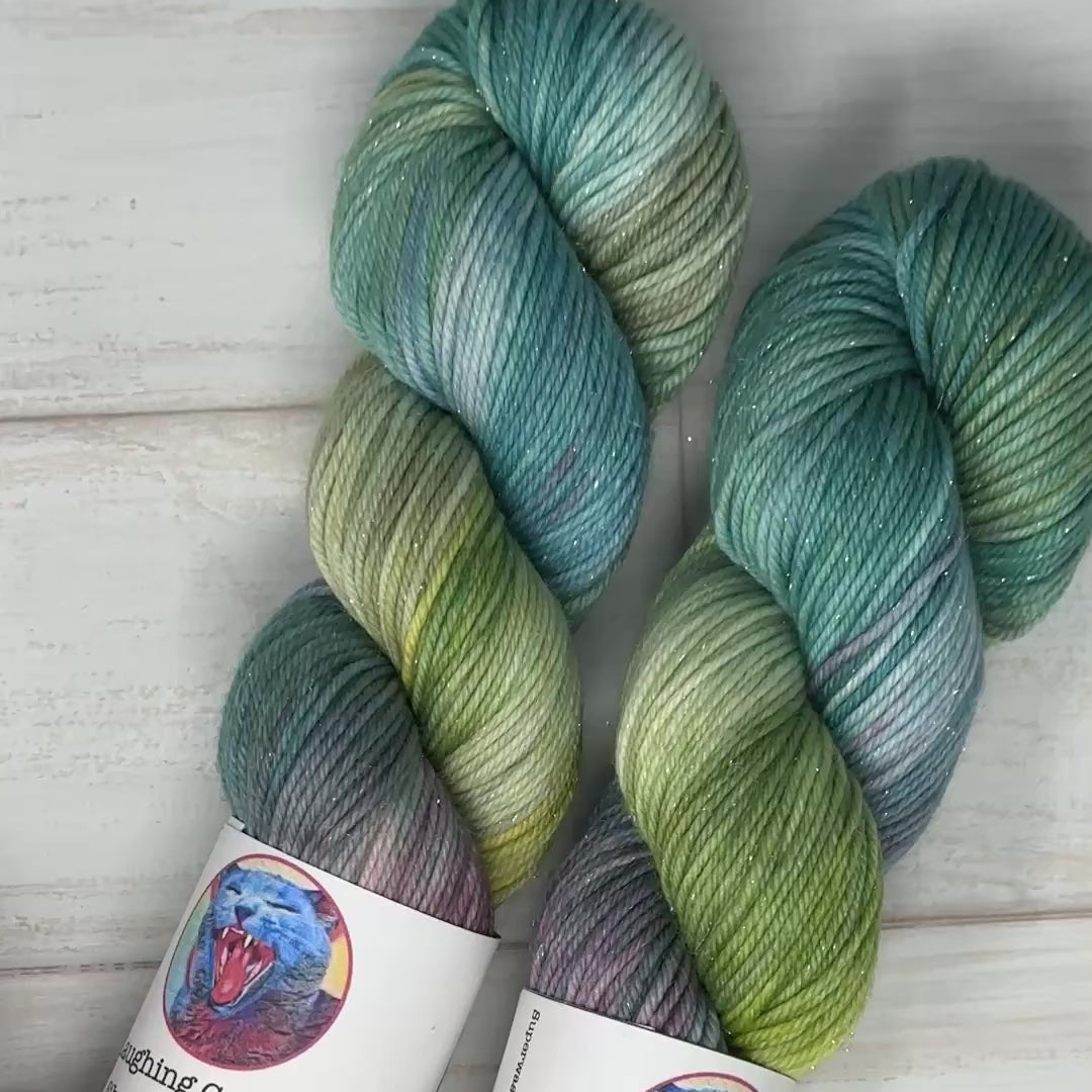 video show and tell of hand dyed yarn by Laughing Cat Fibers in their Flor de Selva colorway 